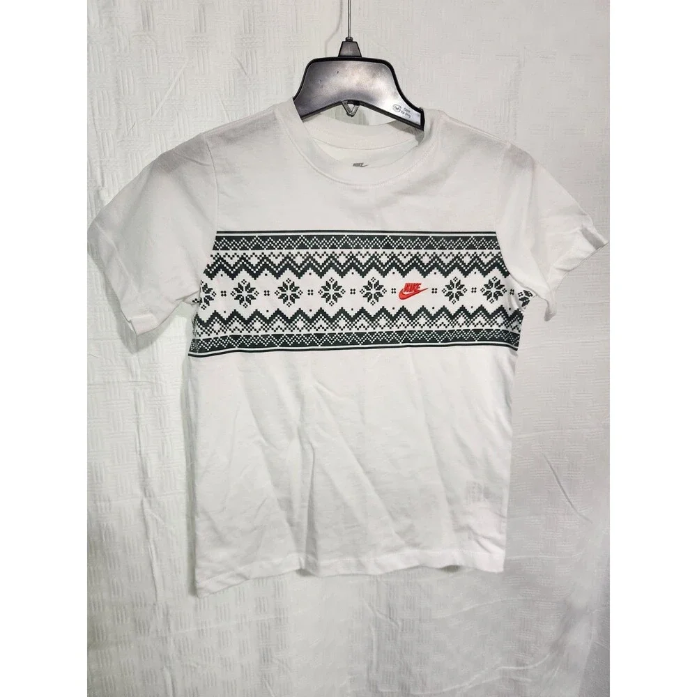Nike Big Kids The Nike Tee Graphic T-shirt SZ: L Winter, Snow